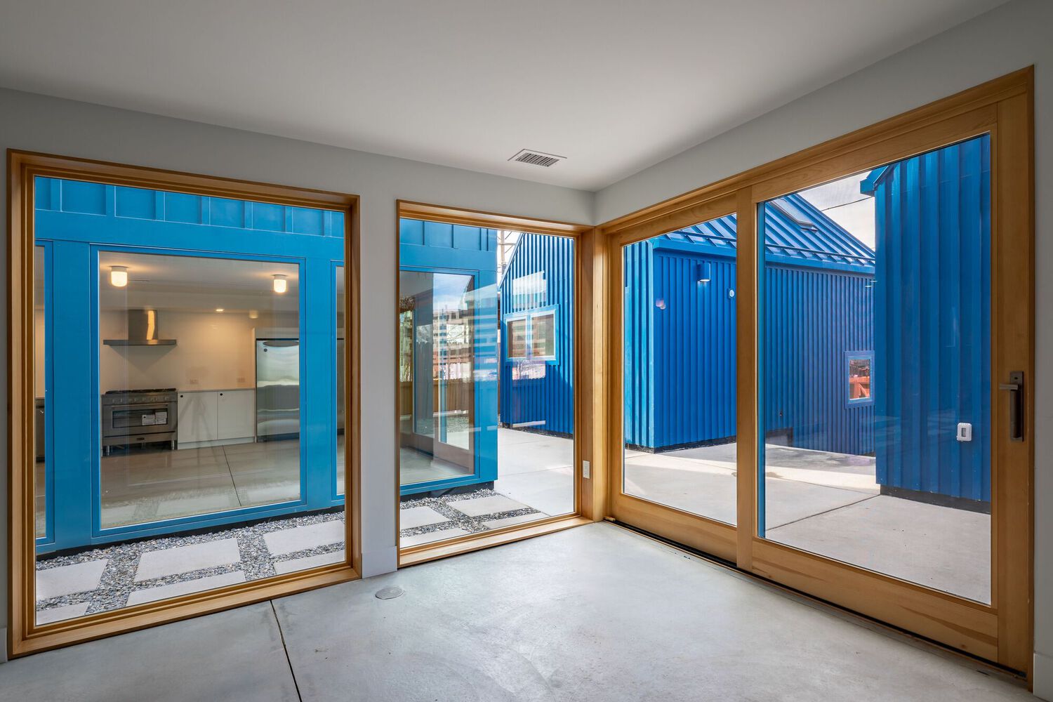 Explore 15 Houses That Get the Most Out of an Accessory Dwelling Unit (ADU) - 13705